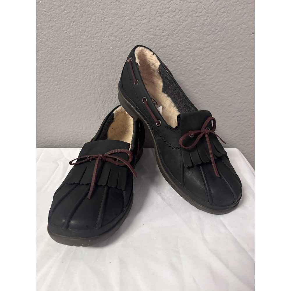 UGG  Womens 7 Ashdale Duck Loafer Flat Shoes Sheepskin Lined 1007998